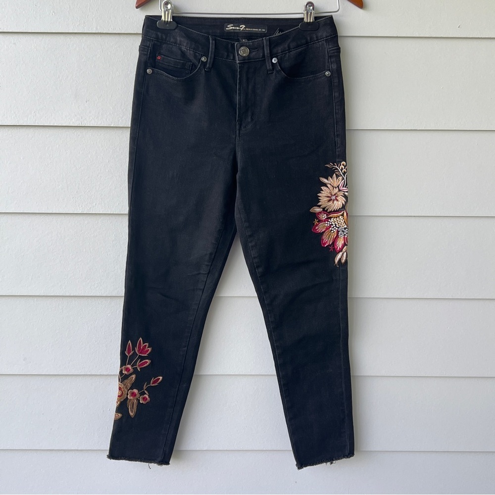 Seven7 Skinny Jeans Size 4 High Rise Ankle Floral Embroidered Black Stretch